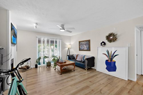 apt-3024-8109 Skillman St, Dallas, TX, 75231-2832 | Card Image
