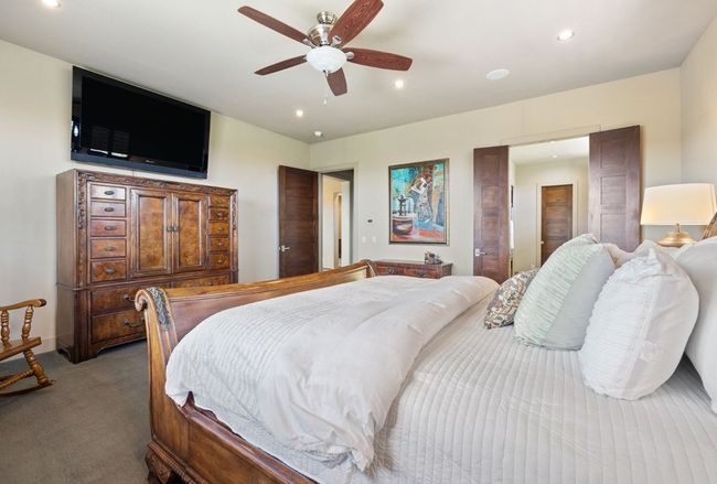 2401 W Fitzhugh Rd, House other with 3 bedrooms, 3 bathrooms and 3 parking in Dripping Springs TX | Image 17
