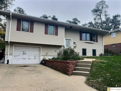 3951 S 37th St, Omaha, NE, 68107-1202 | Card Image