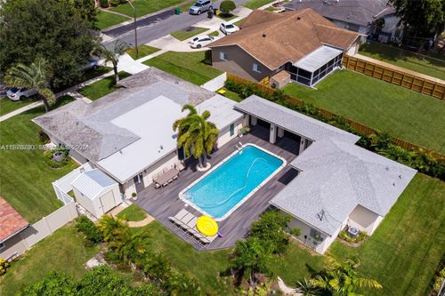 235 Se 6th St, Dania Beach, FL, 33004-4147 | Card Image