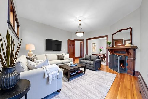 2-270 Winthrop St, Winthrop, MA, 02152-3102 | Card Image