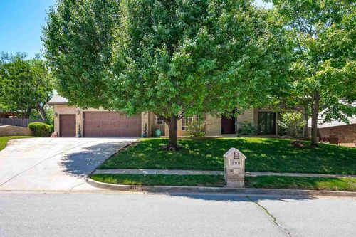 809 Fox Run Trl, Edmond, OK, 73034-7361 | Card Image