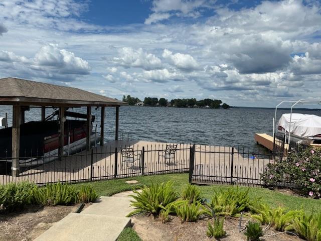 Clear Water Cir, Montgomery, TX 77356