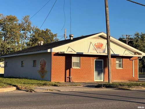 102 N 1st St, Vienna, IL, 62995-1781 | Card Image