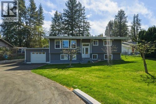 3220 5 Avenue Se, Salmon Arm, BC, V1E2B8 | Card Image