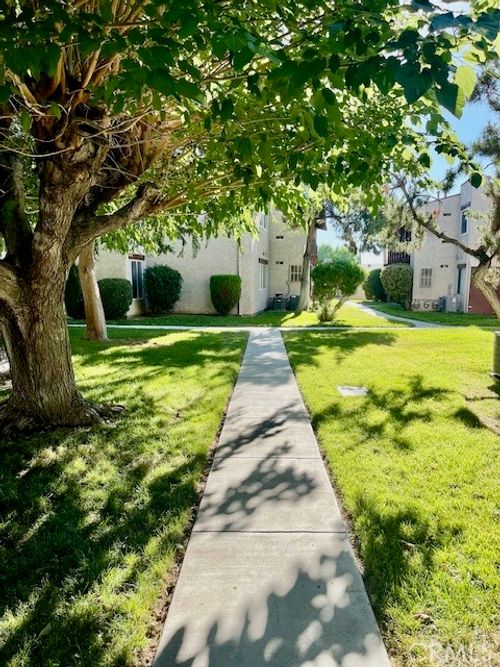 7-2040 W Avenue J13, Lancaster, CA, 93536 | Card Image