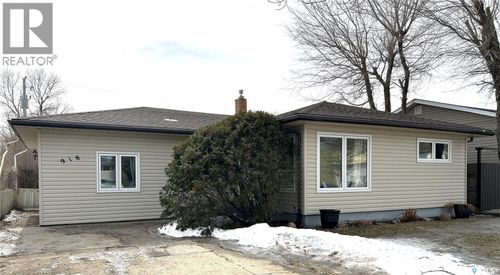 918 Albert St, Estevan, SK, S4A1S3 | Card Image