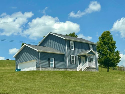 30 Green Meadows Dr, Bridgeport, WV, 26330-9256 | Card Image