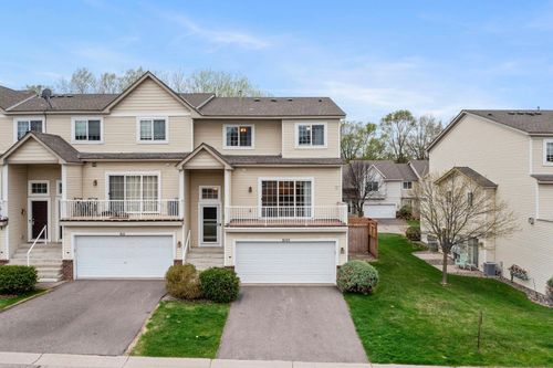 8105 Darcy Ln, Inver Grove Heights, MN, 55076-3832 | Card Image