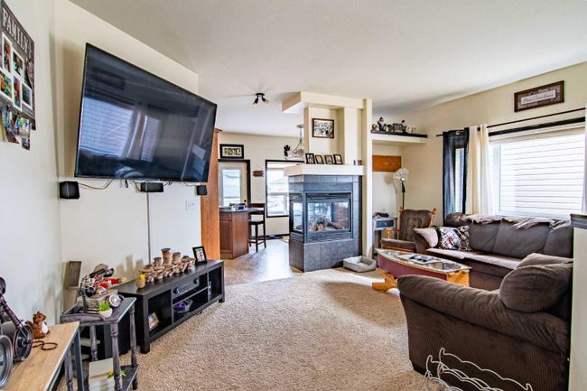 54 Mcdougall, Home with 3 bedrooms, 2 bathrooms and 4 parking in Penhold AB | Image 17
