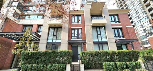 973 Mainland St, Vancouver, BC, V6B1T2 | Card Image