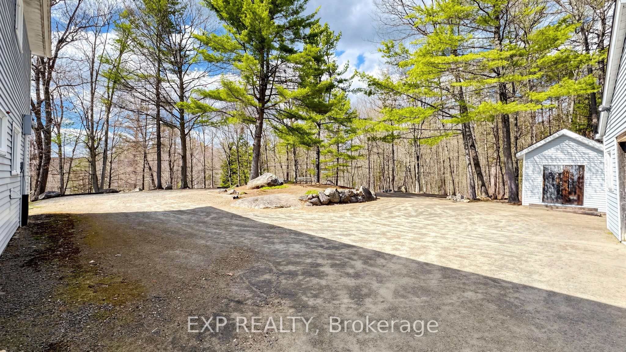 Residential in Lake of Bays 4