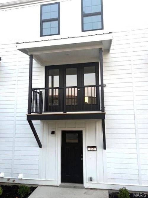 188 Canal Cottage Aly, Saint Charles, MO, 63301-3830 | Card Image