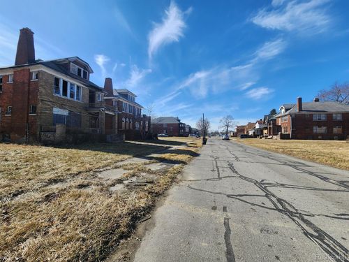623 W Brentwood St, Detroit, MI, 48203-4511 | Card Image