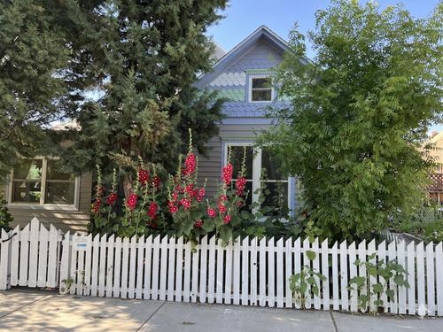 517 Coal Ave Se, Albuquerque, NM, 87102-3912 | Card Image