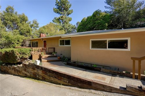 3720 Broadlawn Dr, Los Angeles, CA, 90068-1201 | Card Image