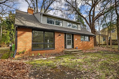 19871 Upper Valley Dr, Euclid, OH, 44117-2346 | Card Image