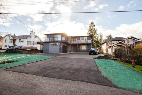 741 Snowdrop Ave, Victoria, BC, V8Z2N3 | Card Image