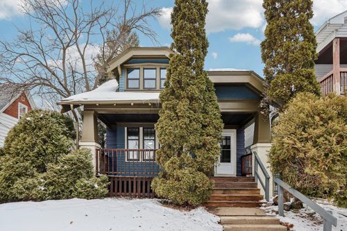 3421 N Fratney St, Milwaukee, WI, 53212-1746 | Card Image