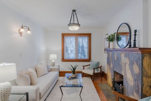 11 Winfield Ave, York, ON, M6S2J7 | Card Image