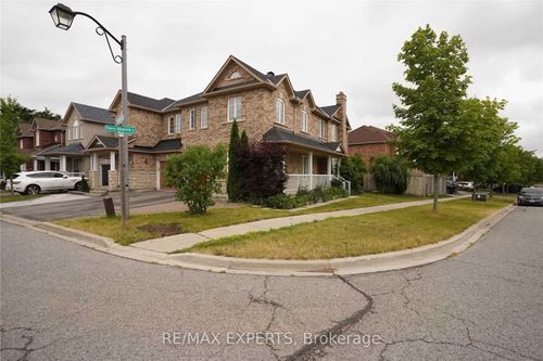 33 Saltspring Dr, Markham, ON, L6E2H1 | Card Image