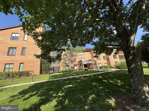 86-2k-15301 Pine Orchard Dr, SILVER SPRING, MD, 20906-1359 | Card Image