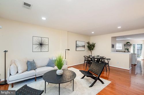 13531 Grouserun Ln, BRISTOW, VA, 20136-1782 | Card Image