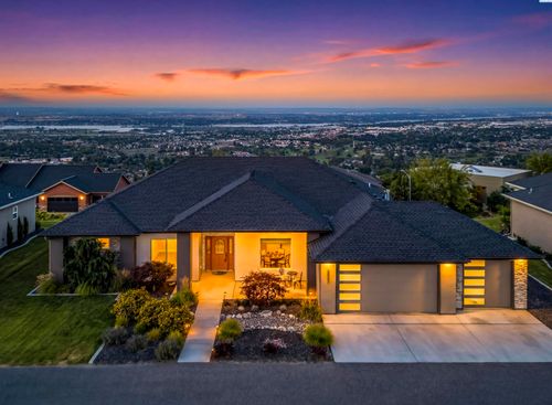 2521 Falconcrest Loop, Richland, WA, 99352-9314 | Card Image