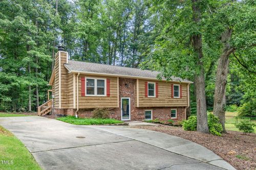 1010 Castalia Dr, Cary, NC, 27513-4912 | Card Image