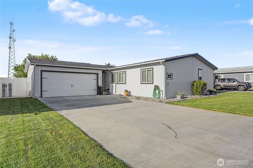 20-1701 E Burr Ave, Moses Lake, WA, 98837-8882 | Card Image