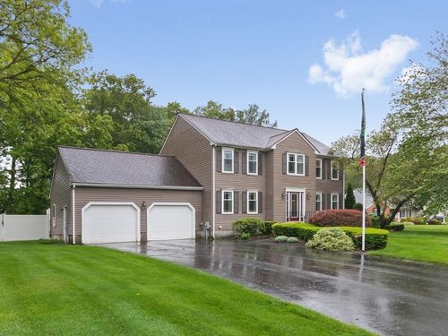48 Twin Brook Ln, Taunton, MA, 02780-7298 | Card Image