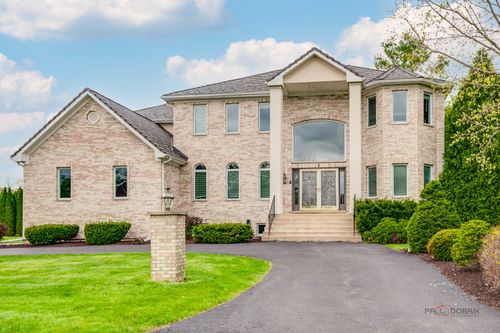 1 Enclave Way, Hawthorn Woods, IL, 60047-9226 | Card Image
