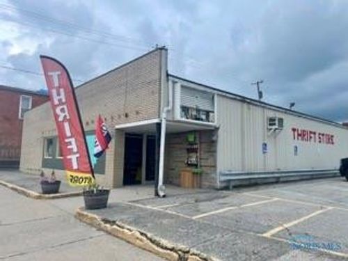 105 N Fayette St, Fayette, OH, 43521-9608 | Card Image