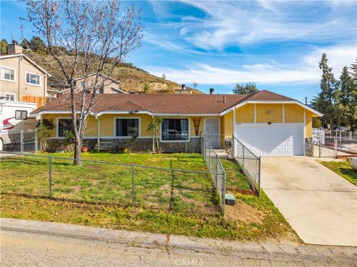43230 Lookabout Rd, Elizabeth Lake, CA, 93532-1215 | Card Image