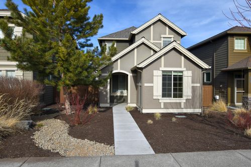 20848 Gateway Dr, Bend, OR, 97702-3676 | Card Image
