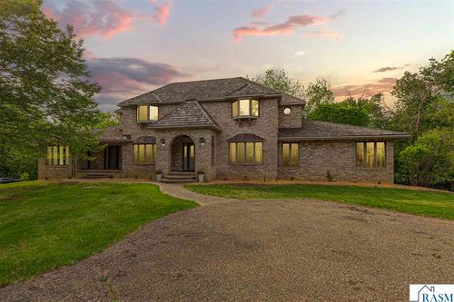101 Pohl Rd, Mankato, MN, 56001-5012 | Card Image
