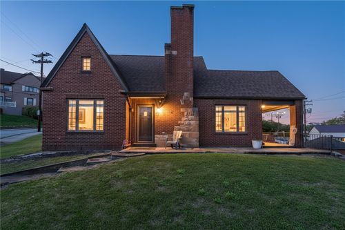 100 Grandview Way, Charleroi, PA, 15022-1119 | Card Image