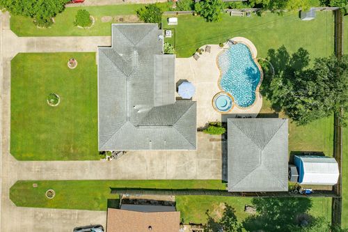 801 Magnolia St, Lake Jackson, TX, 77566-5823 | Card Image