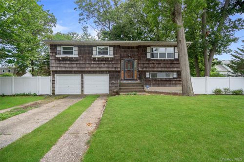 8 Rodney Ave, Islip Terrace, NY, 11752-1614 | Card Image