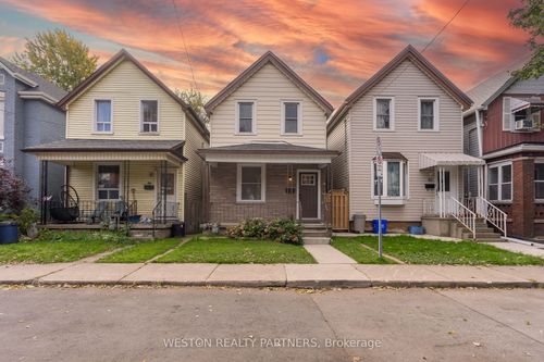 62 Francis St, Hamilton, ON, L8L3V3 | Card Image