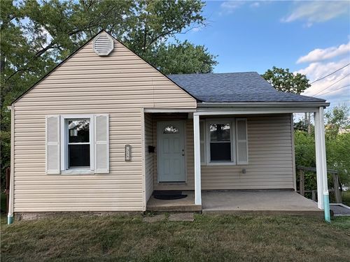 314 Fort Couch Rd, Upper St Clair, PA, 15241-2147 | Card Image