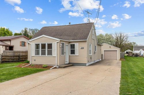 226 Gruenwald Avenue, FOX CROSSING, WI, 54956 | Card Image