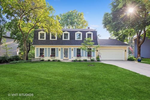 2S560 Seneca Dr, Wheaton, IL, 60189-8989 | Card Image