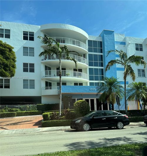 313-1555 N N.Treasure Dr, North Bay Village, FL, 33141 | Card Image