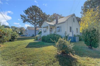 3013 Smithfield Road, House other with 3 bedrooms, 1 bathrooms and null parking in Portsmouth VA | Image 1