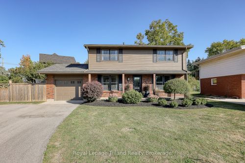 {{alt}} | Card Image