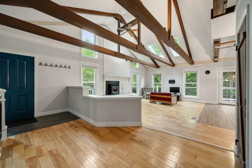 8 Cook Ln, Westford, VT, 05494-9523 | Card Image