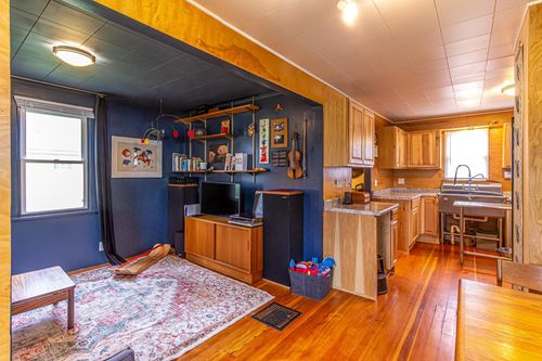 1033 E Harvey St, Ely, MN, 55731-1731 | Card Image