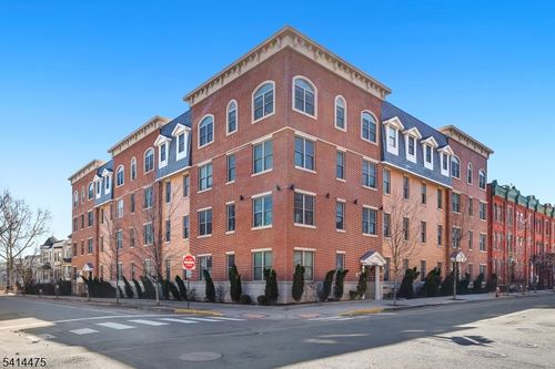 apt-401-974 Summit Ave, Jersey City, NJ, 07307-4958 | Card Image