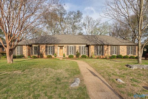 2009 Cliffmanor Cir Se, Huntsville, AL, 35801-1312 | Card Image
